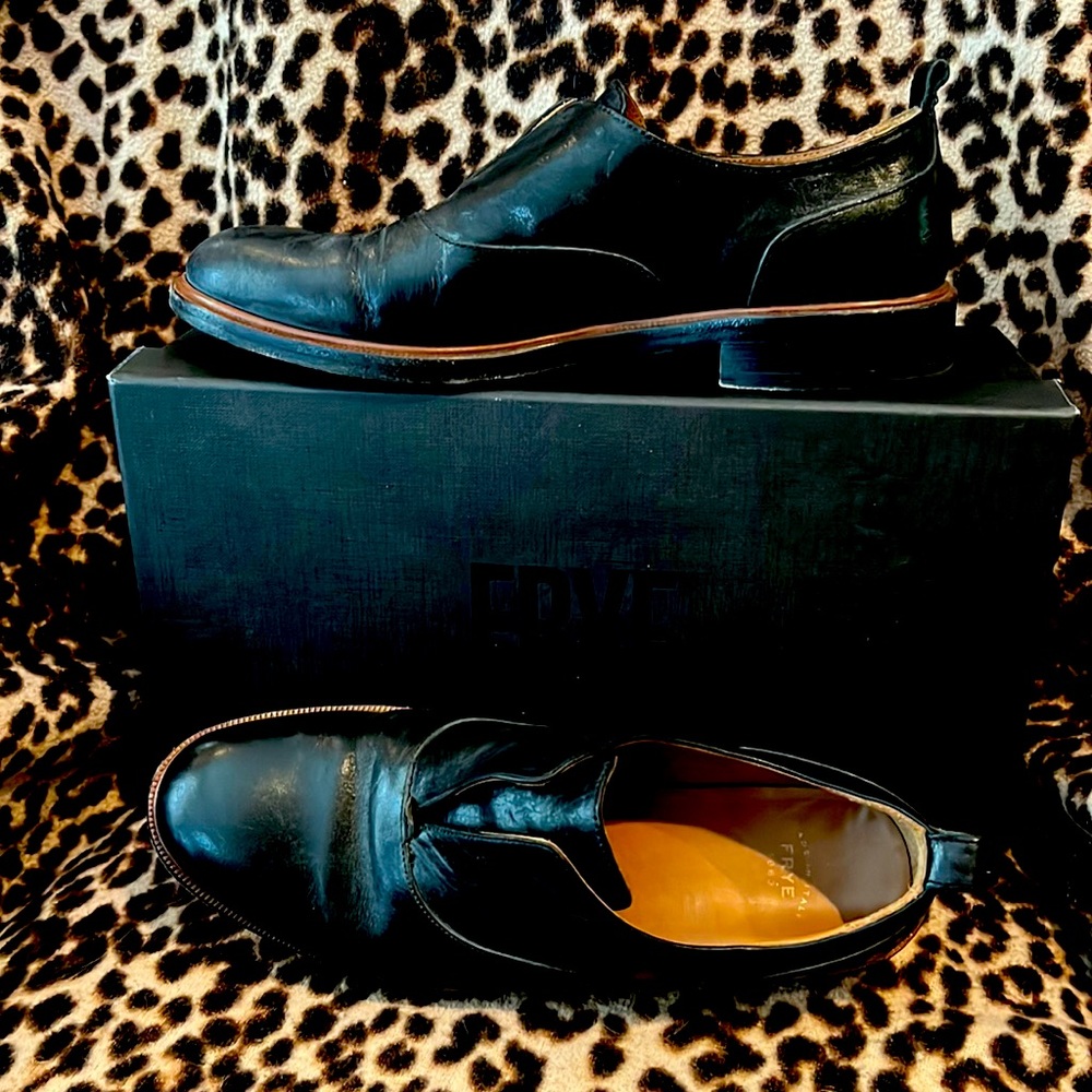 FRYE Annie Oxford 8M Italian Black Leather DISCOUNTED